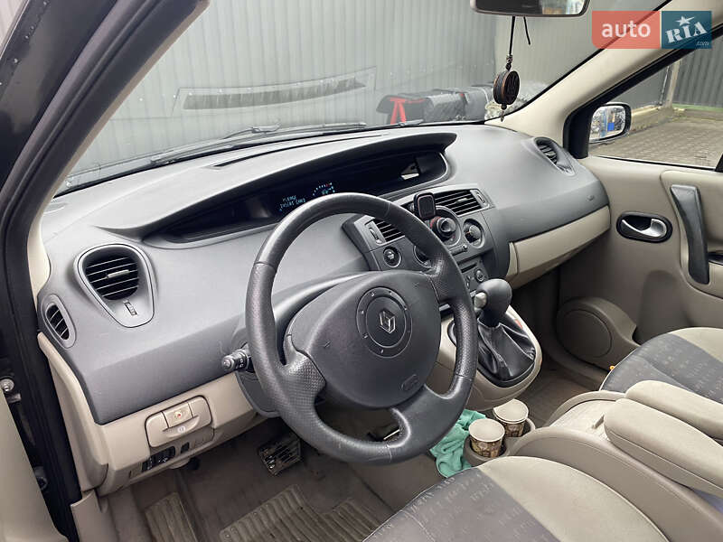 Мінівен Renault Scenic 2005 в Чернівцях
