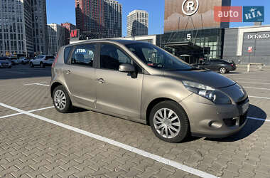 Минивэн Renault Scenic 2011 в Киеве