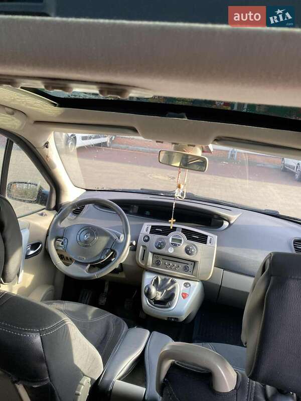 Минивэн Renault Scenic 2006 в Городке