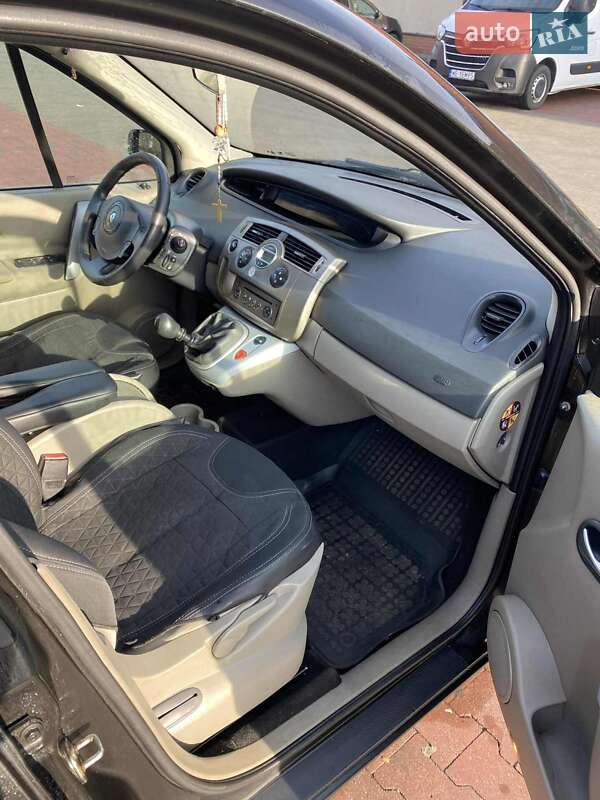 Минивэн Renault Scenic 2006 в Городке
