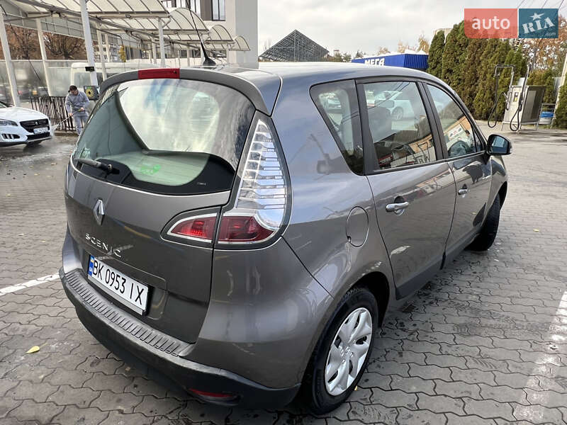 Минивэн Renault Scenic 2012 в Демидовке
