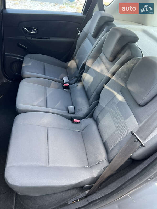 Минивэн Renault Scenic 2012 в Демидовке