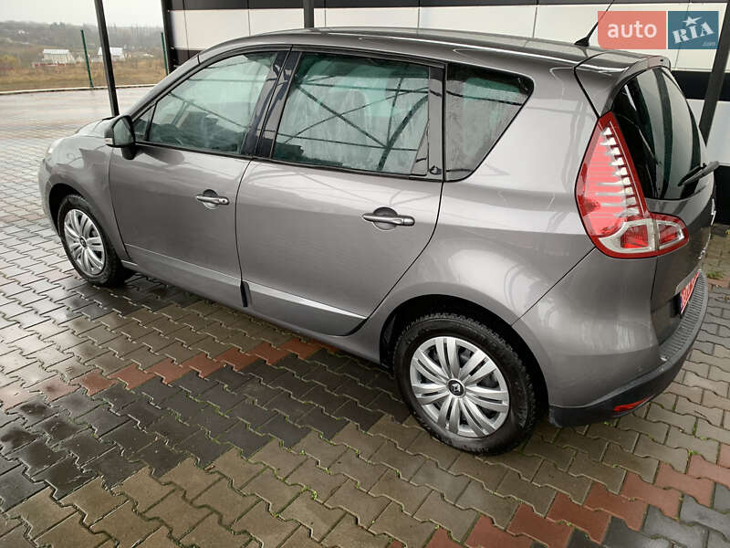 Минивэн Renault Scenic 2009 в Виннице