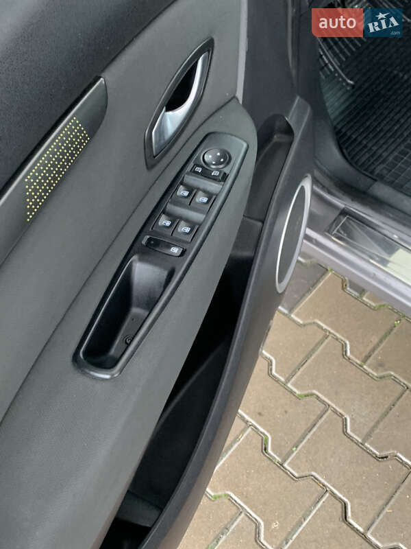 Минивэн Renault Scenic 2009 в Виннице