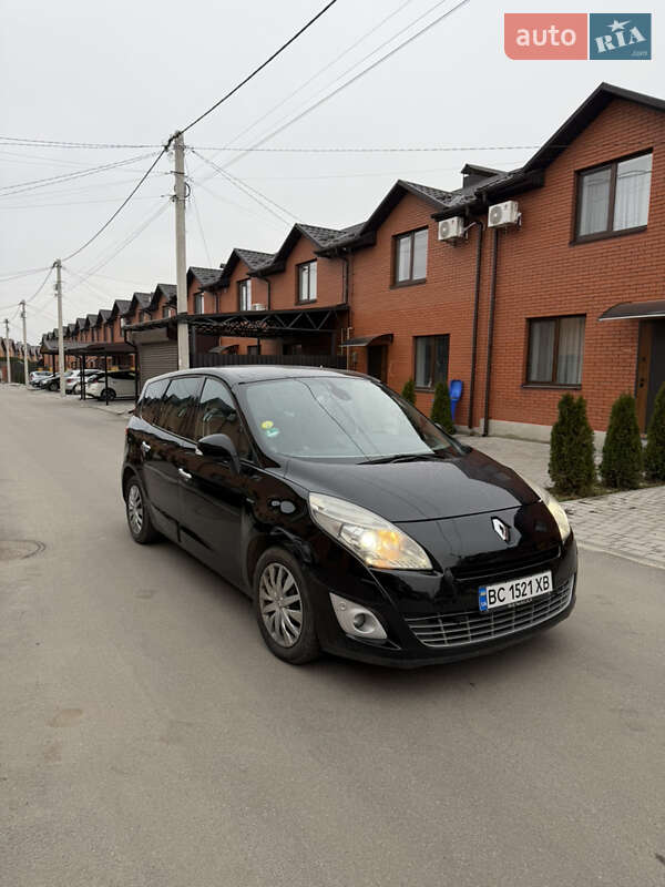 Минивэн Renault Scenic 2011 в Стрые