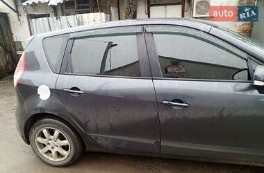 Минивэн Renault Scenic 2011 в Лубнах