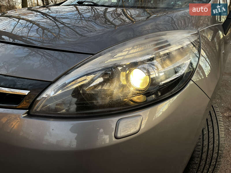 Минивэн Renault Scenic 2015 в Житомире