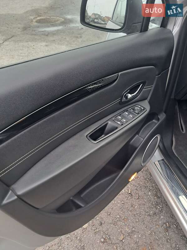 Минивэн Renault Scenic 2012 в Дубно