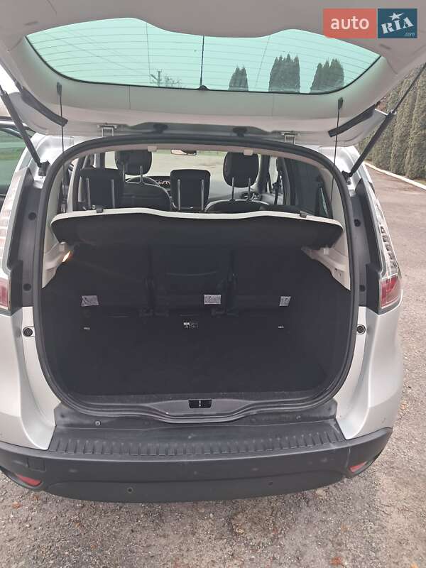 Минивэн Renault Scenic 2012 в Дубно