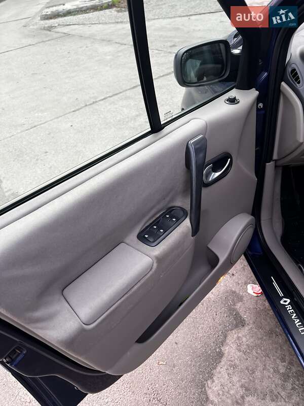 Минивэн Renault Scenic 2005 в Вараше фото 11 Минивэн Renault Scenic 2005 в Вараше