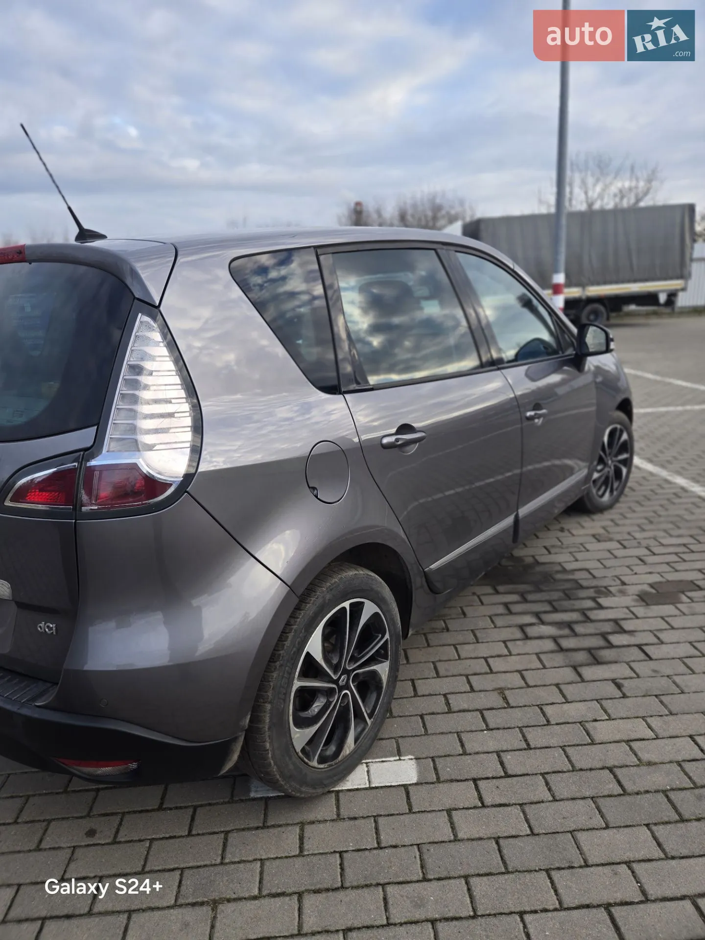 2014 Renault Scenic - мініатюра 16