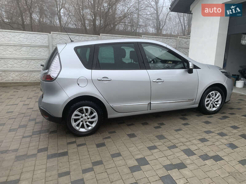 Минивэн Renault Scenic 2015 в Ровно