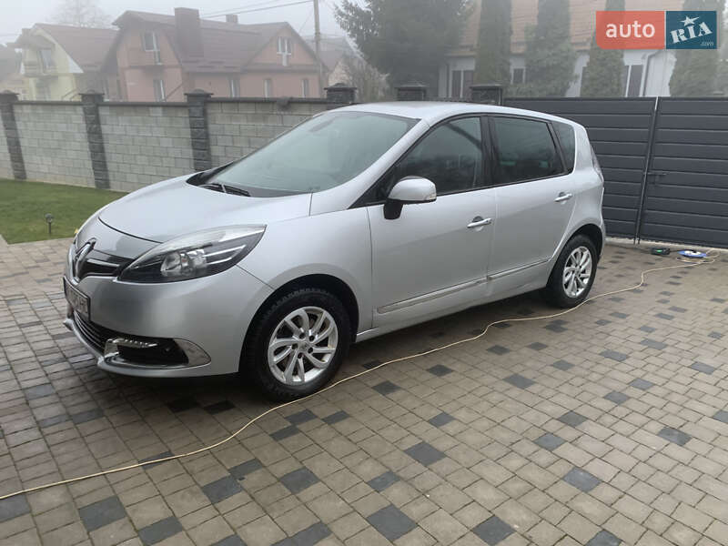Минивэн Renault Scenic 2015 в Ровно