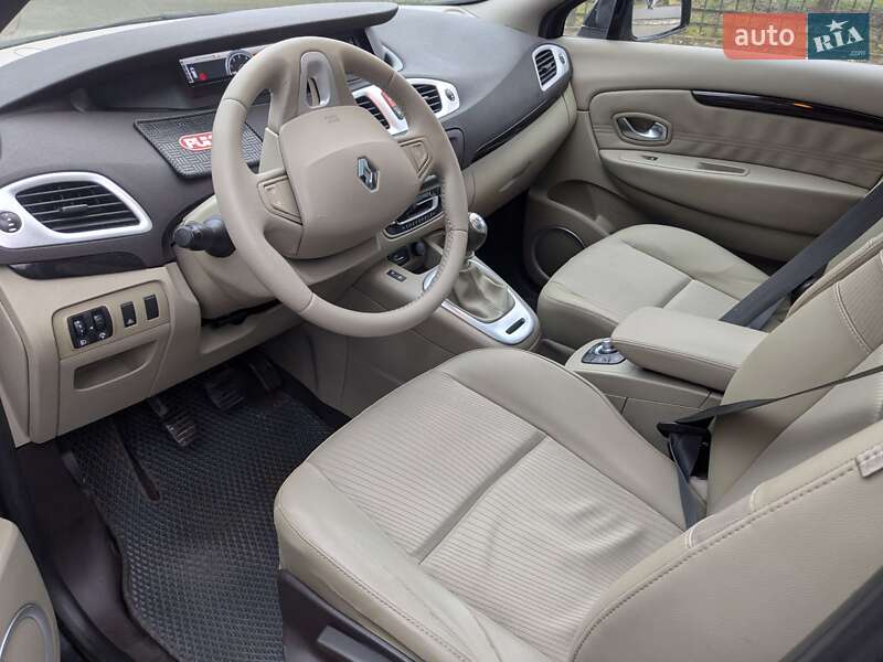 Минивэн Renault Scenic 2009 в Славуте