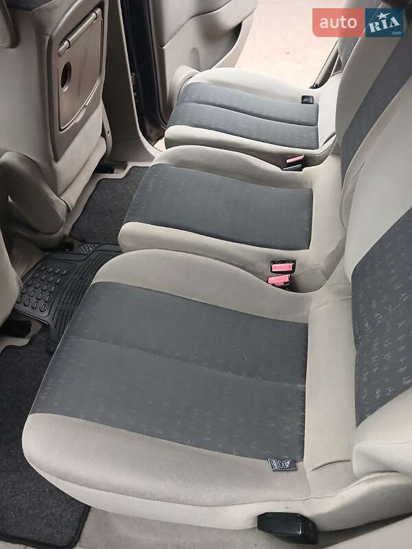 Мінівен Renault Scenic 2005 в Тернополі