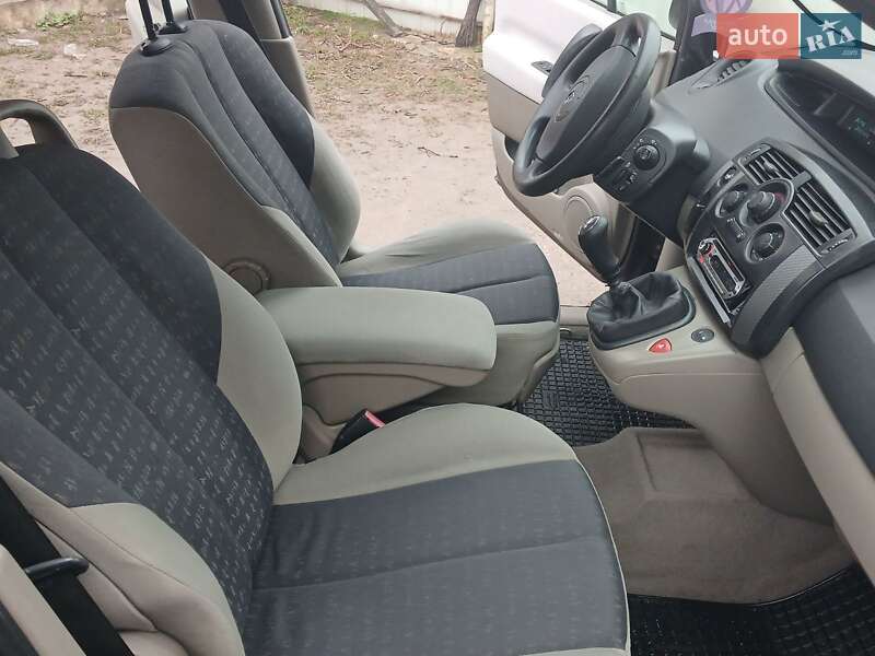 Мінівен Renault Scenic 2005 в Тернополі