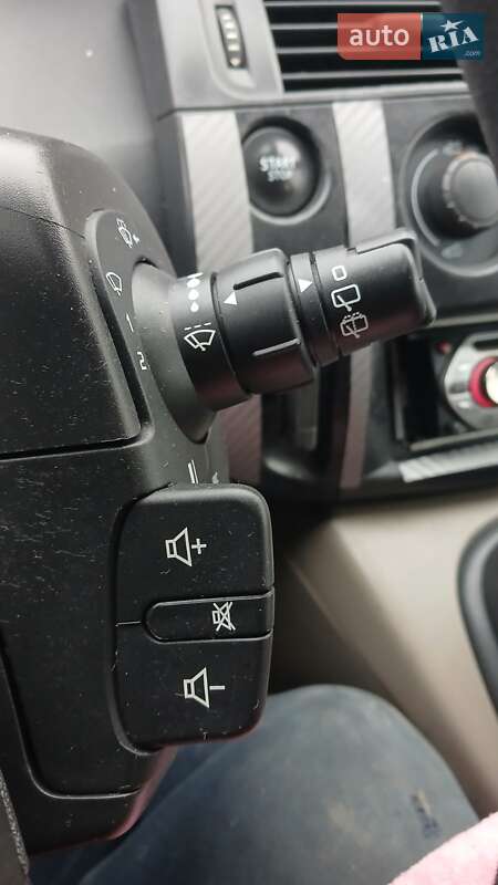 Мінівен Renault Scenic 2005 в Тернополі