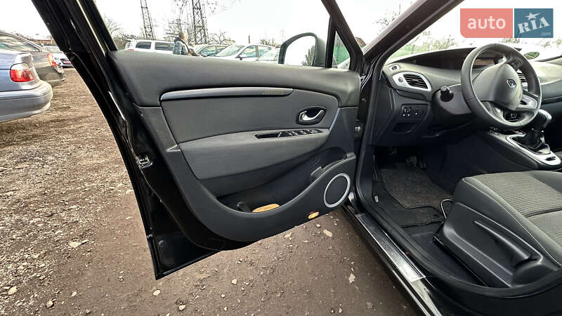 Минивэн Renault Scenic 2010 в Луцке