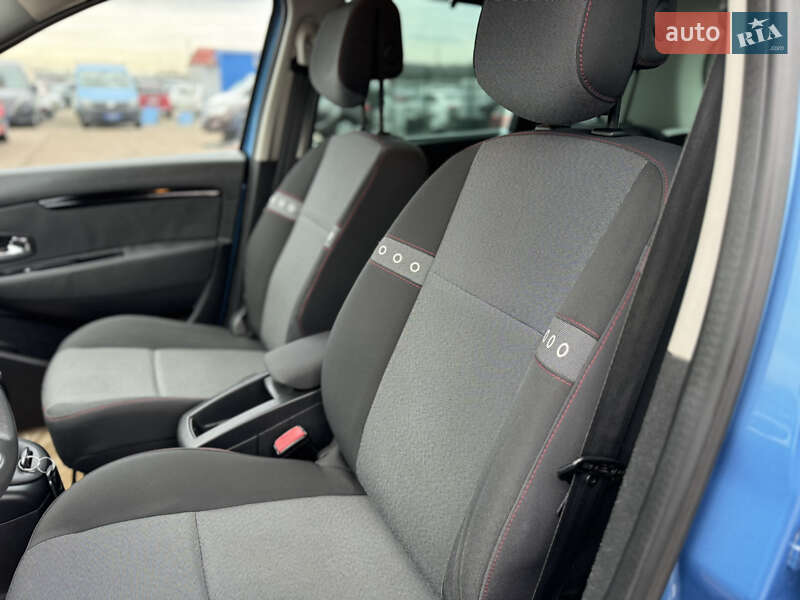 Мінівен Renault Scenic 2012 в Києві