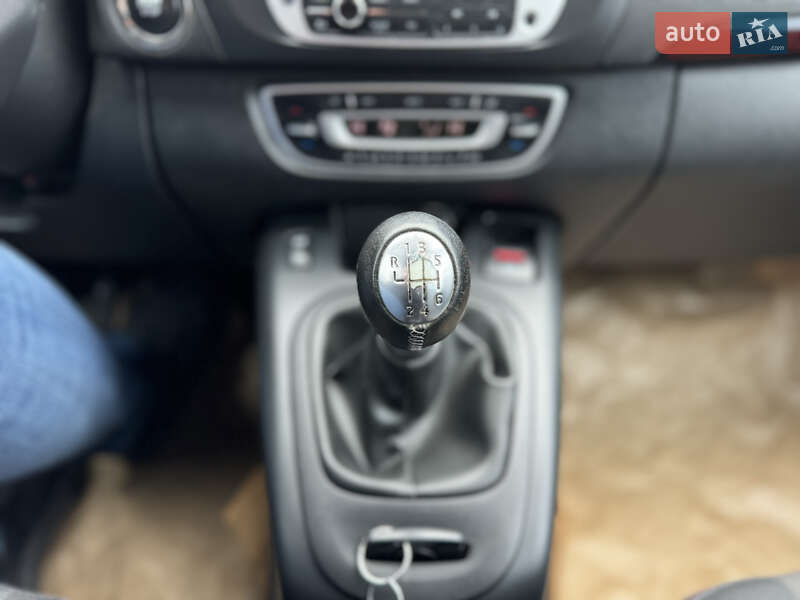 Мінівен Renault Scenic 2012 в Києві