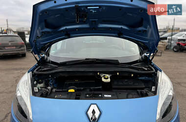 Мінівен Renault Scenic 2012 в Києві