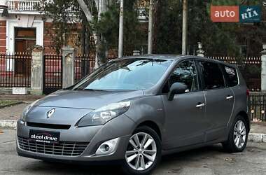 Минивэн Renault Scenic 2011 в Николаеве