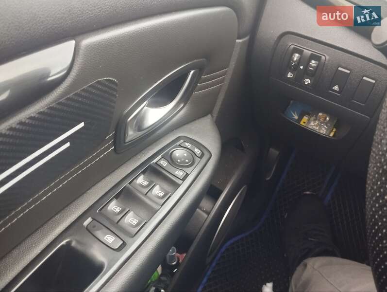 Минивэн Renault Scenic 2011 в Кривом Роге