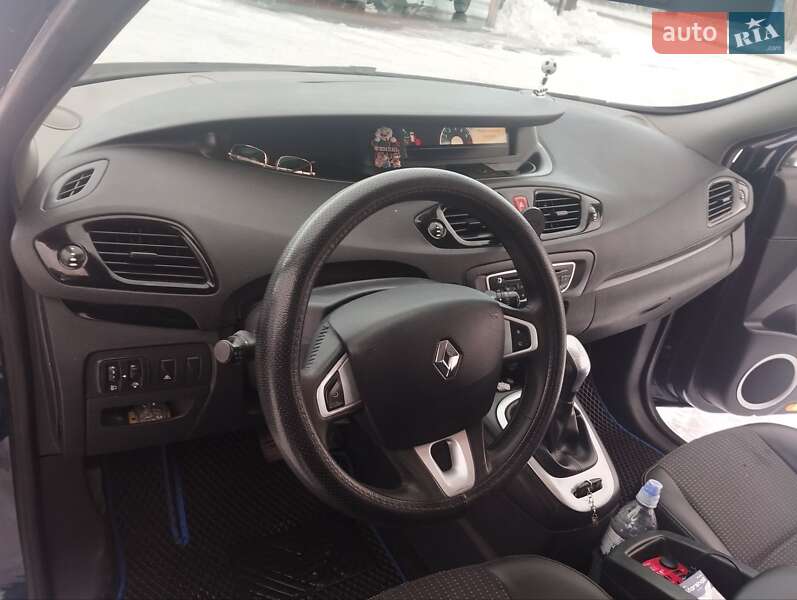 Минивэн Renault Scenic 2011 в Кривом Роге