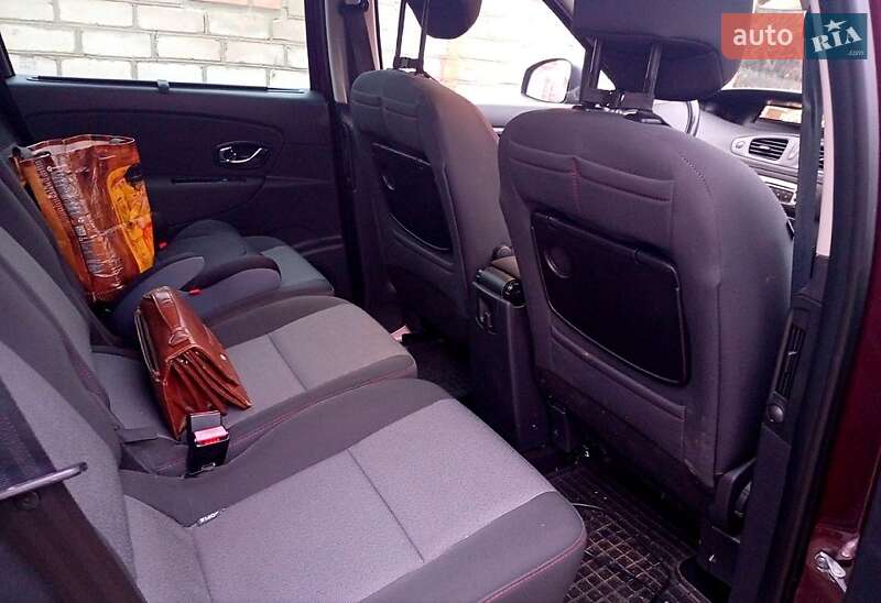 Мінівен Renault Scenic 2014 в Кривому Розі