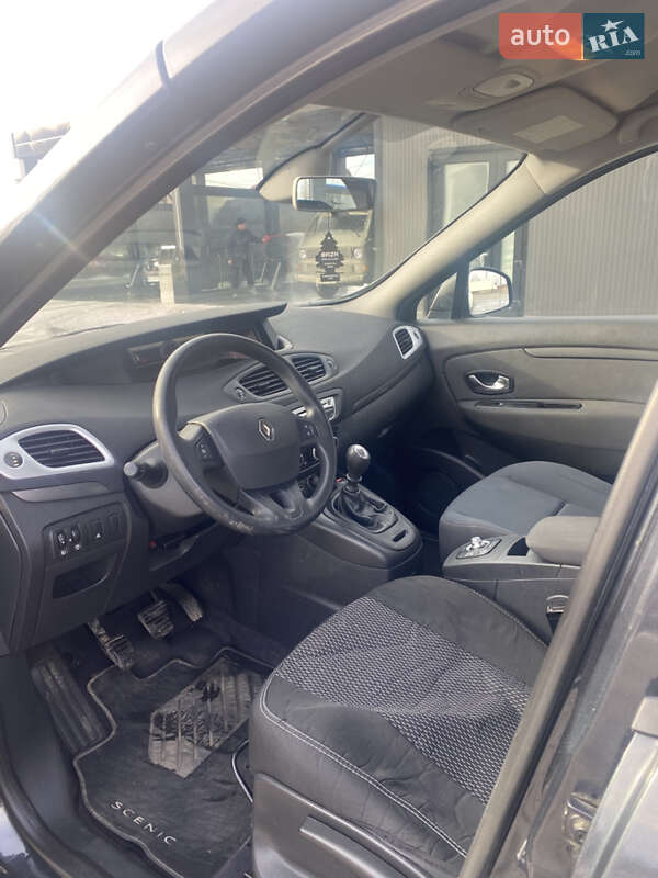Мінівен Renault Scenic 2010 в Чернівцях
