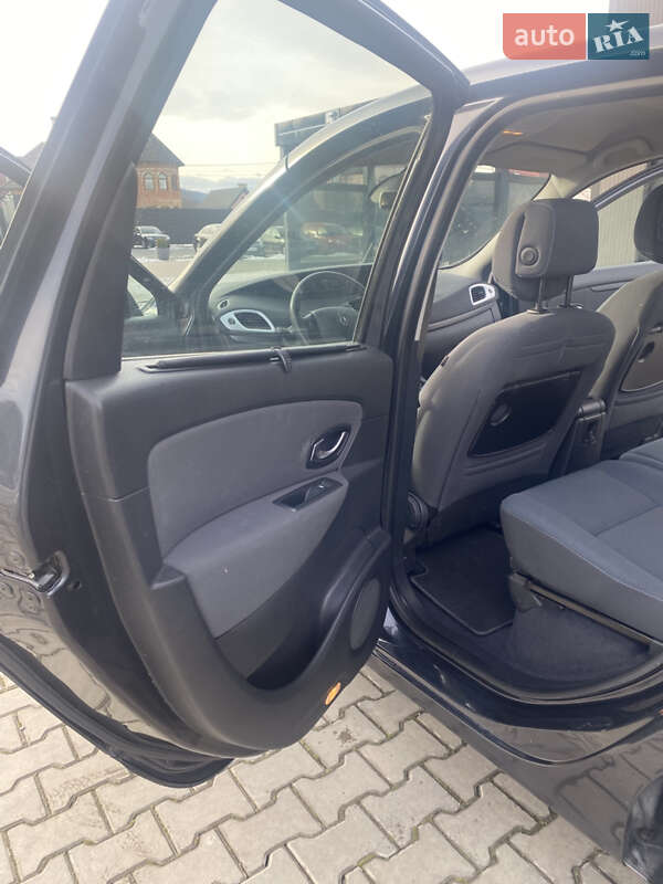 Мінівен Renault Scenic 2010 в Чернівцях