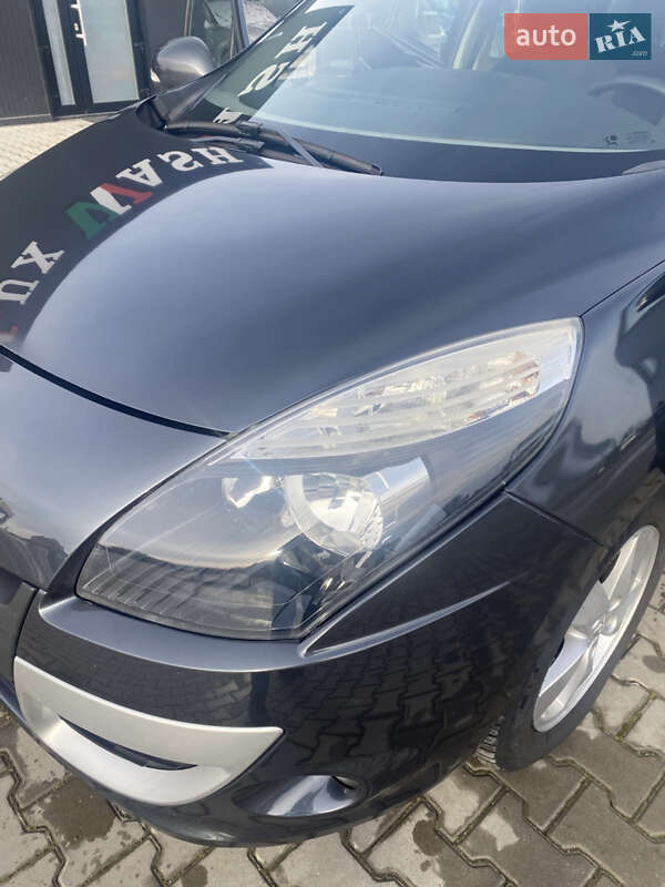 Мінівен Renault Scenic 2010 в Чернівцях
