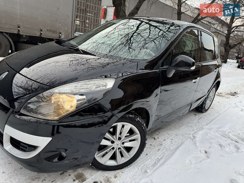 Минивэн Renault Scenic 2011 в Луцке