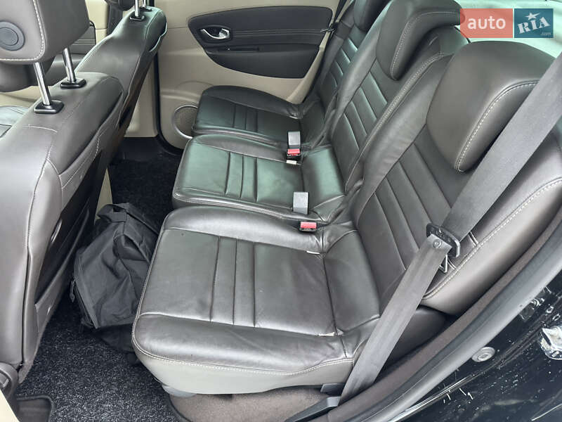 Минивэн Renault Scenic 2011 в Луцке