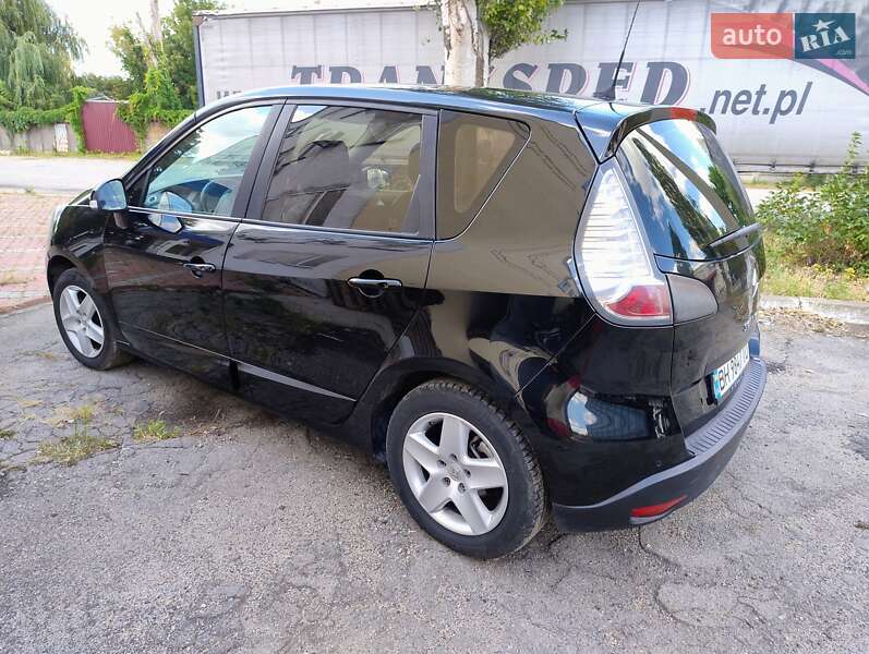 Минивэн Renault Scenic 2016 в Запорожье