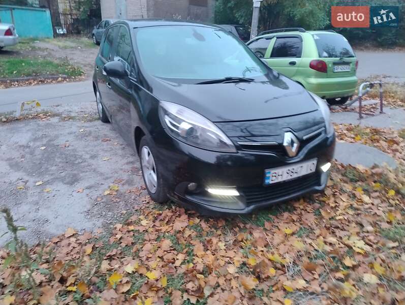 Минивэн Renault Scenic 2016 в Запорожье