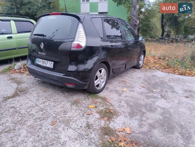 Минивэн Renault Scenic 2016 в Запорожье