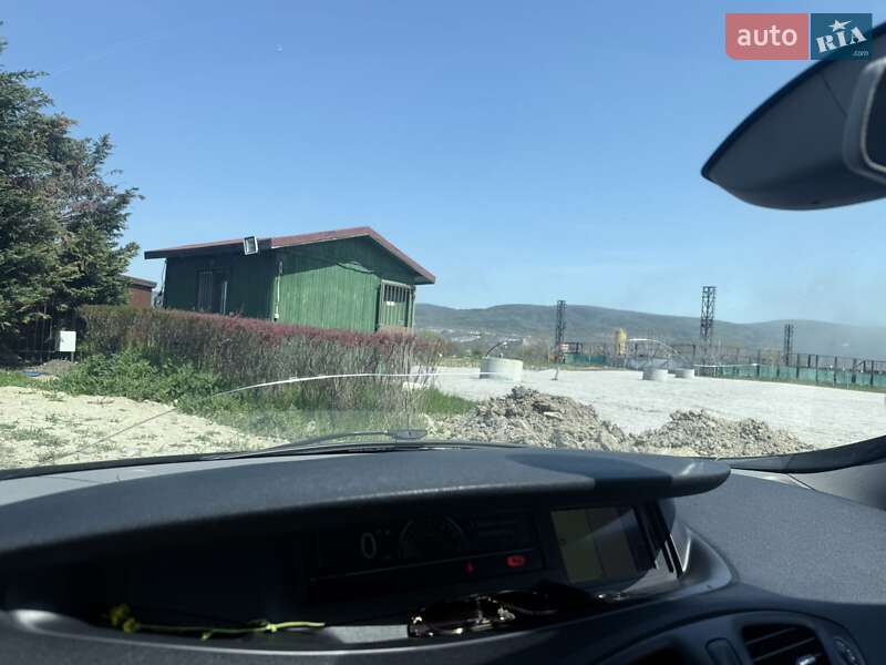 Минивэн Renault Scenic 2016 в Запорожье