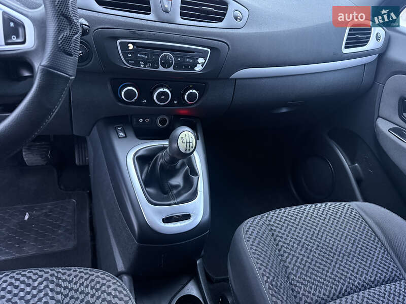 Минивэн Renault Scenic 2011 в Нововолынске фото 23 Минивэн Renault Scenic 2011 в Нововолынске