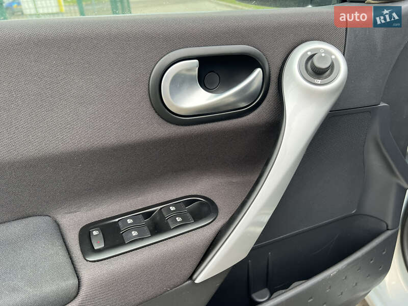 Мінівен Renault Scenic 2005 в Миколаєві