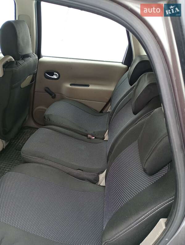 Минивэн Renault Scenic 2004 в Бердичеве