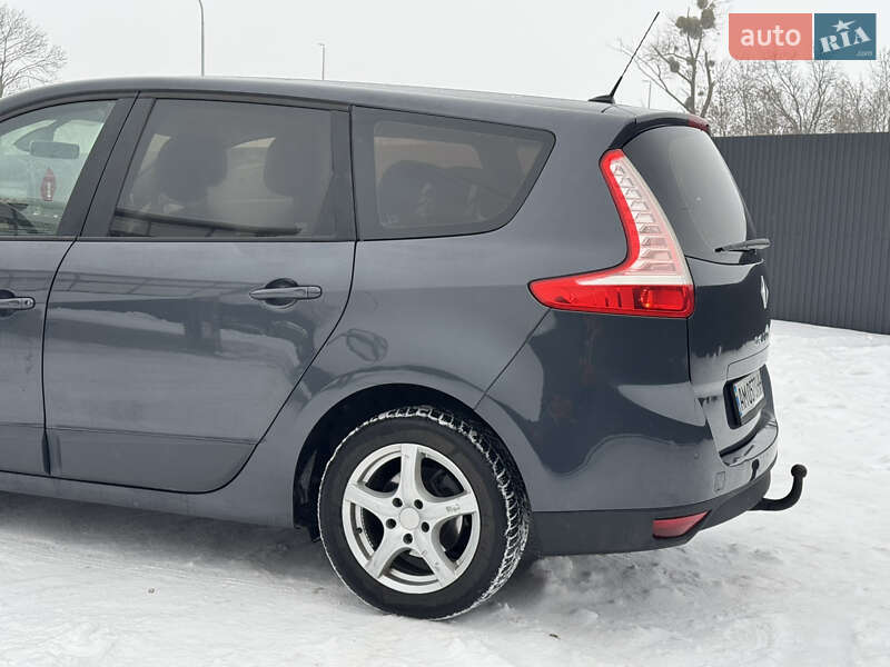 Минивэн Renault Scenic 2011 в Хмельницком