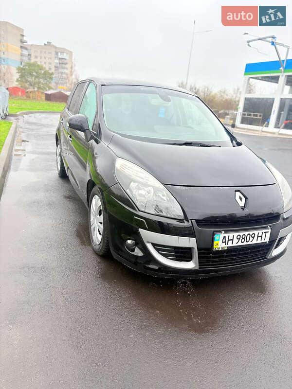 Минивэн Renault Scenic 2011 в Шостке
