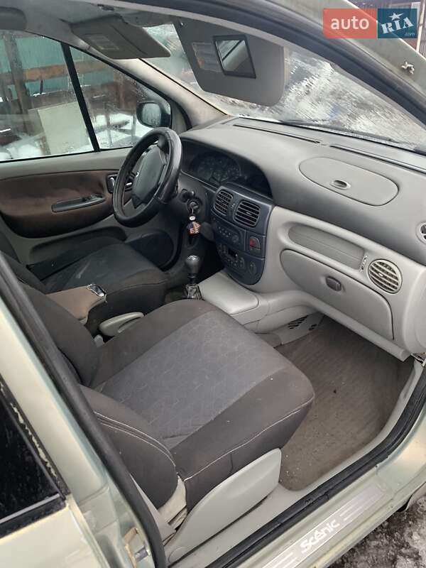 Минивэн Renault Scenic 2002 в Мироновке