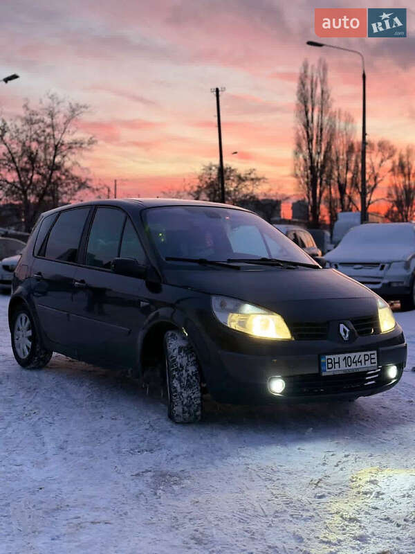 Минивэн Renault Scenic 2004 в Новых Санжарах