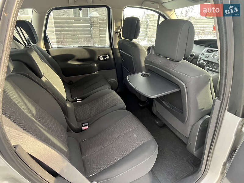 Минивэн Renault Scenic 2006 в Черновцах