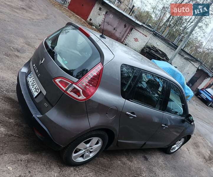 Минивэн Renault Scenic 2011 в Чернигове