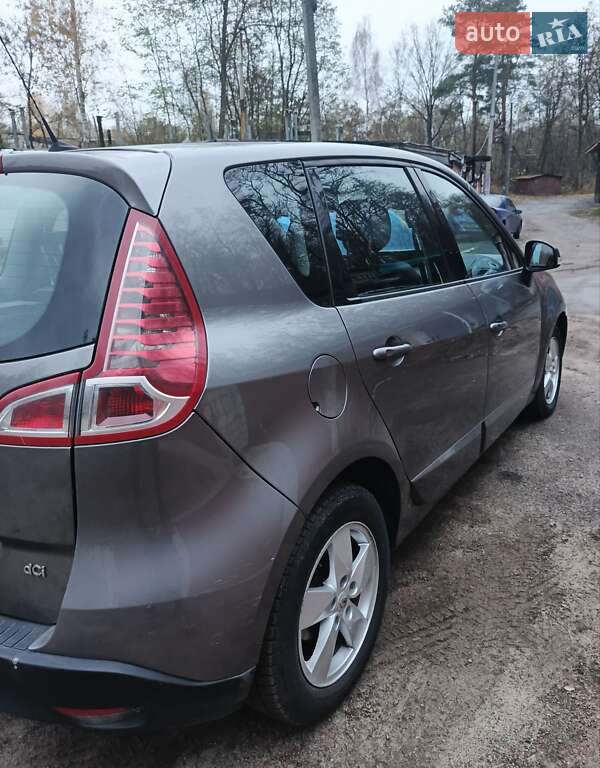 Минивэн Renault Scenic 2011 в Чернигове
