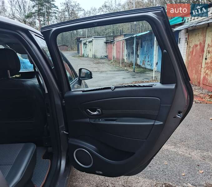 Минивэн Renault Scenic 2011 в Чернигове