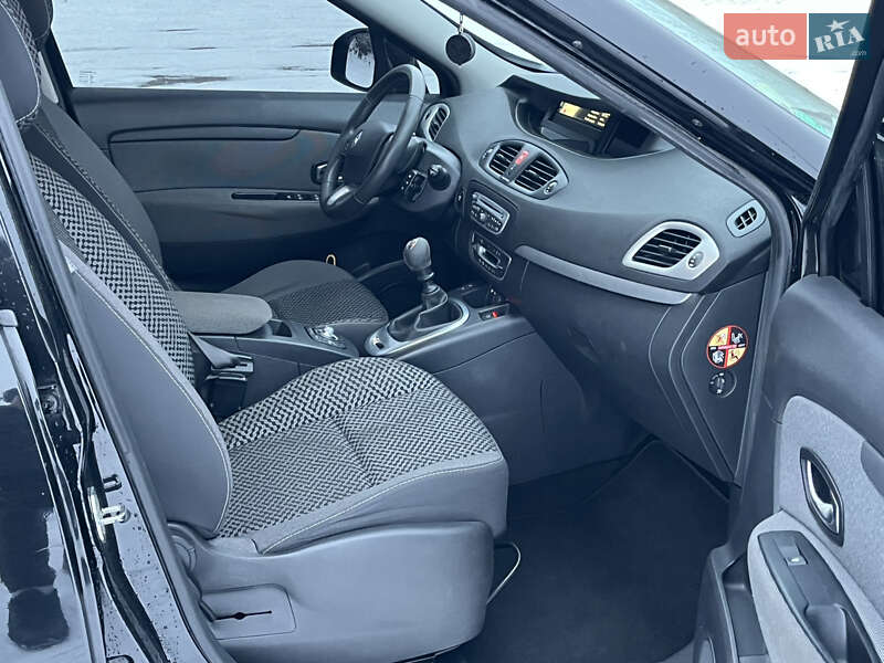 Минивэн Renault Scenic 2011 в Черкассах